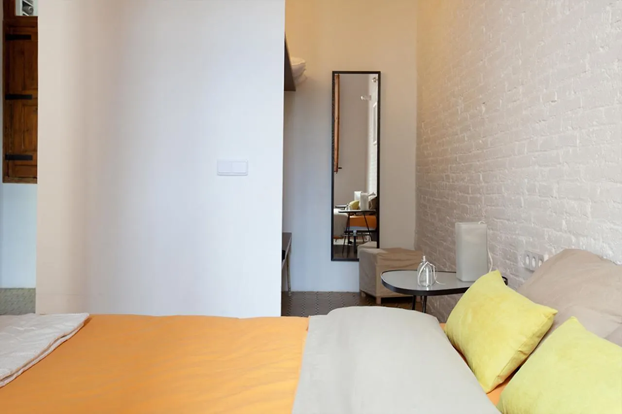 Apartment Borrell - Near Ramblas Barcelona